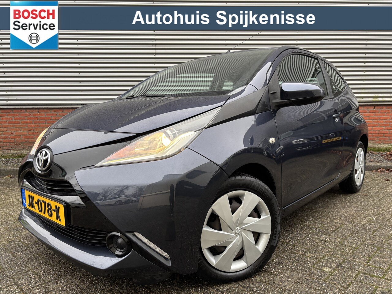 Toyota Aygo - 1.0 VVT-i x-play | Automaat | Achteruitrijcamera | Airco - AutoWereld.nl