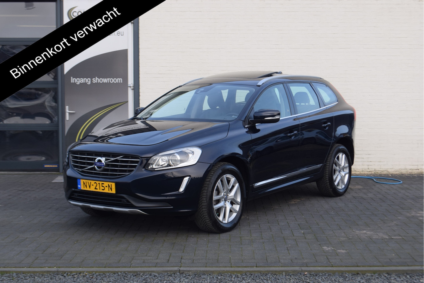 Volvo XC60 - 2.0 T5 FWD Polar+ | Panorama dak | Trekhaak | Cruise control | - AutoWereld.nl