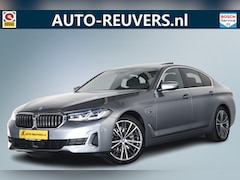 BMW 5-serie - 530e xDrive Luxury Line / Opendak / Leder / Pilot assist / LED / HUD