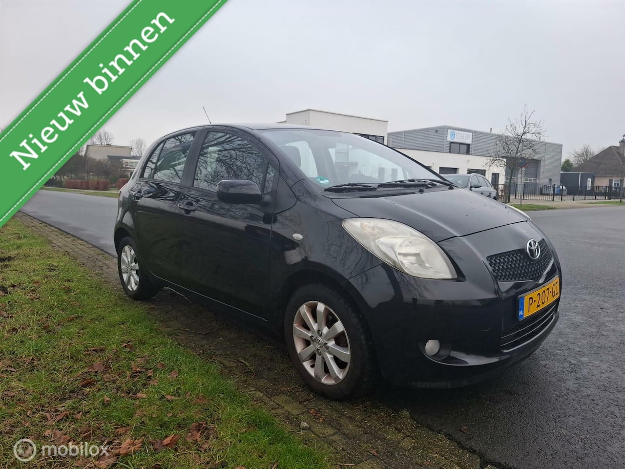 Toyota Yaris - 1.3 VVTi Cool 1.3 VVTi Cool - AutoWereld.nl