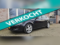 Seat Leon - 1.6 Stylance Trekhaak Airco/Clima Cruise Control Nette Auto Nieuwe Apk