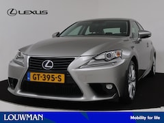 Lexus IS - 300h 25th Edition | Parkeersensoren | LM velgen | Trekhaak afneembaar | Stoelverwarming |