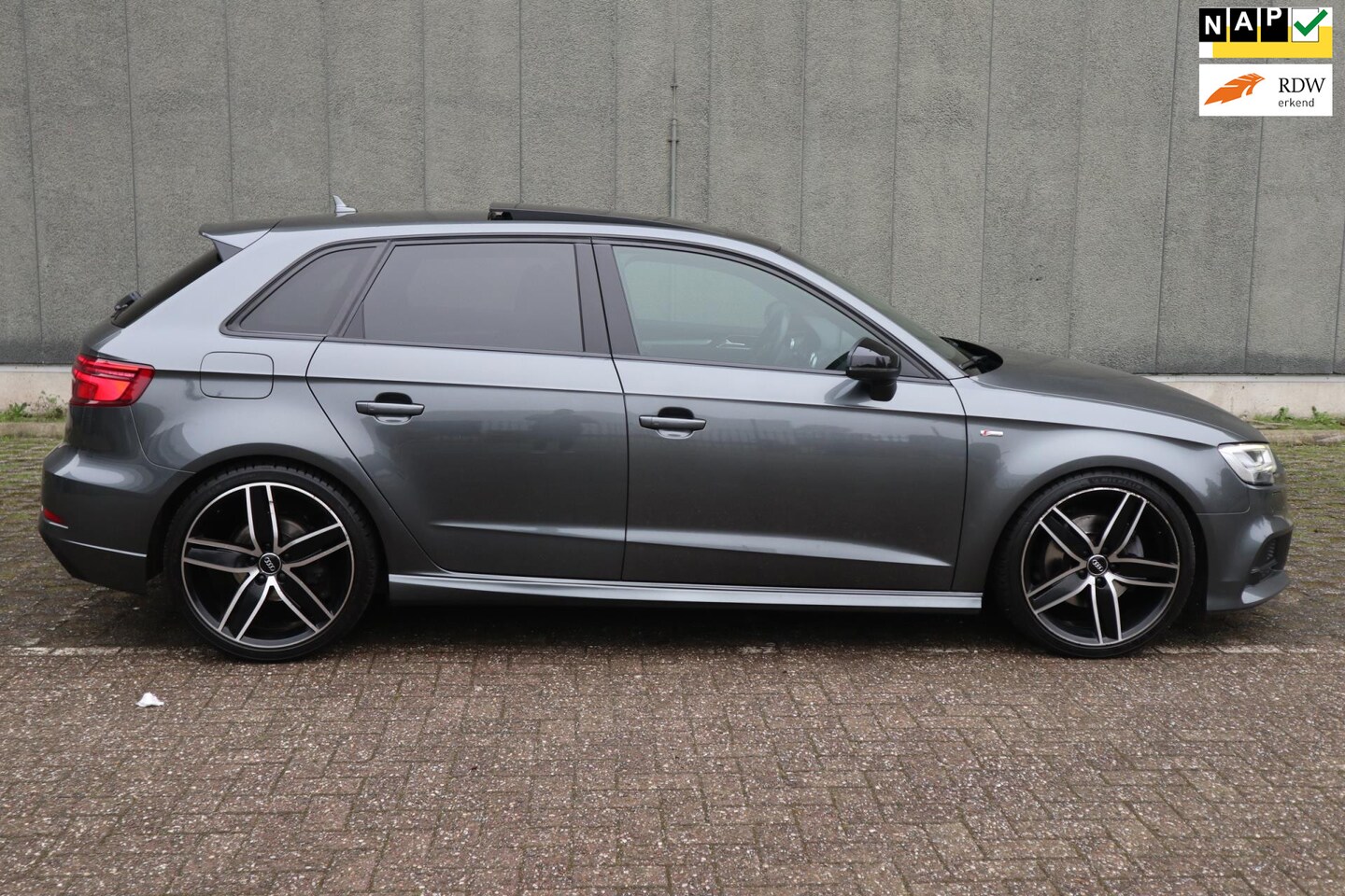 Audi A3 Sportback - 2.0 TFSI quattro Sport S Line Edition 2.0 TFSI quattro Sport S Line Edition - AutoWereld.nl