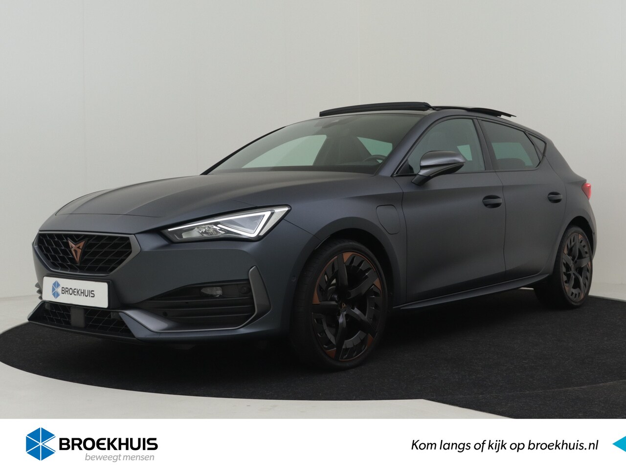 CUPRA Leon - 1.4 e-Hybrid VZ Performance 245pk | Panorama dak | Adaptief Cruise control | Camera achter - AutoWereld.nl