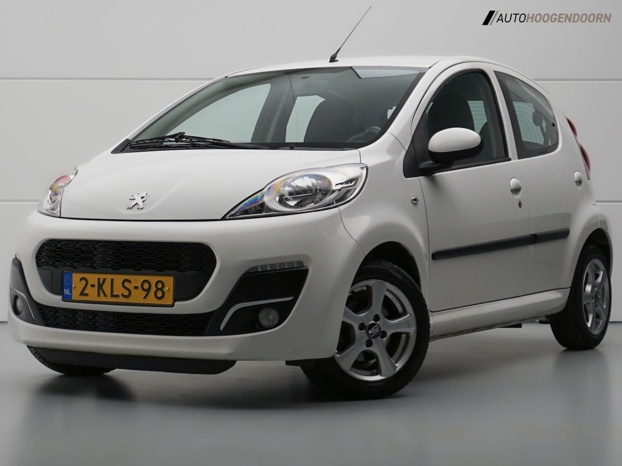 Peugeot 107 - 1.0 Active 5-deurs (LED VERLICHTING,RADIO/MP3-SPELER,AIRCO,LM-VELGEN,COMFORT-STOELEN,NIEUW - AutoWereld.nl