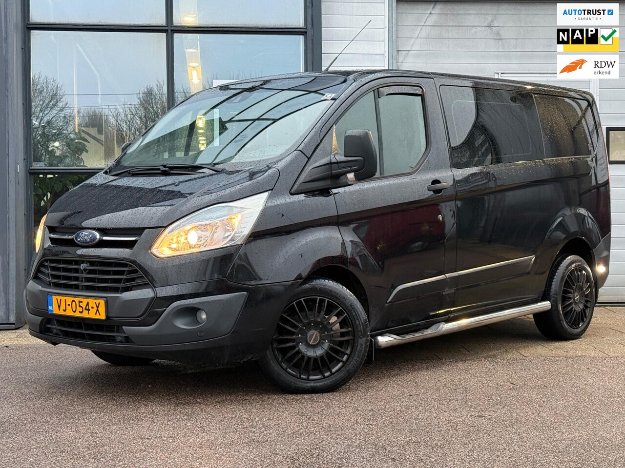 Ford Transit Custom - 290 2.2 TDCI L1H1 Trend DC 290 2.2 TDCI L1H1 Trend DC, 6ps, NAP, CAMERA - AutoWereld.nl