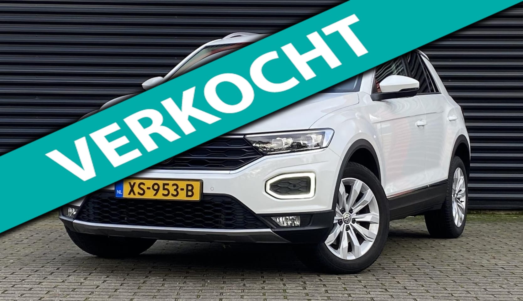 Volkswagen T-Roc - 1.5 TSI Sport | Automaat | Navigatie | Adaptive Cruise control | Airconditioning | Stoelve - AutoWereld.nl