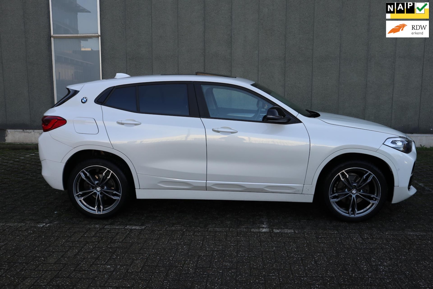 BMW X2 - 1.8i sDrive Lefhebber Edition 1.8i sDrive Lefhebber Edition - AutoWereld.nl