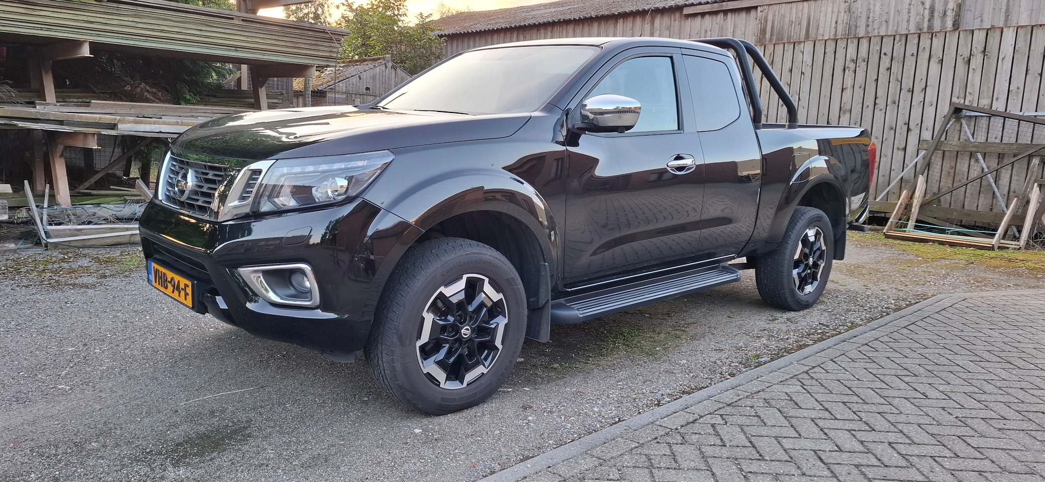 Nissan Navara - 2.3 dCi N-Connecta King Cab - AutoWereld.nl