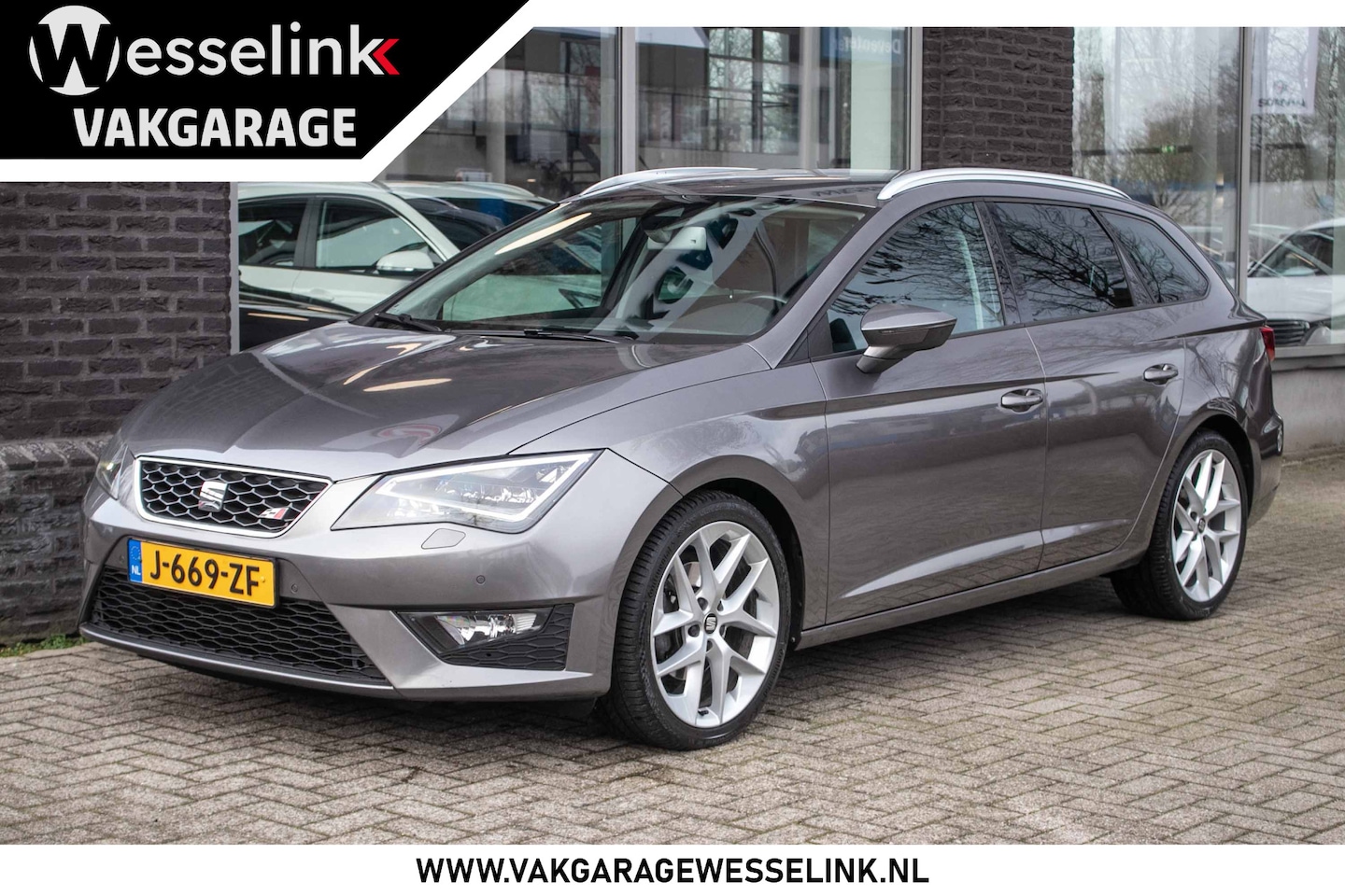 Seat Leon ST - 2.0 TDI FR Connect - All-in rijklrprs | trekhaak - AutoWereld.nl