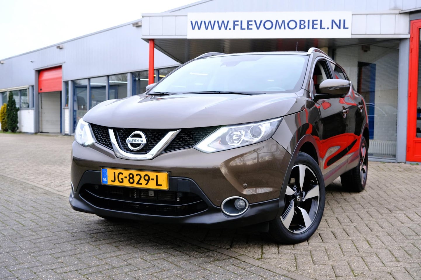 Nissan Qashqai - 1.2 Connect Edition Aut. *40.800km!* Pano|Navi|Clima|Cam|LMV - AutoWereld.nl