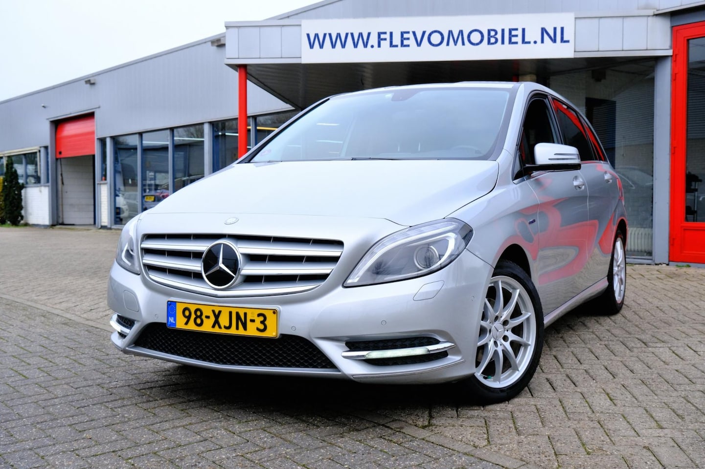 Mercedes-Benz B-klasse - 180 Ambition Leder|Xenon|Navi|PDC|LMV - AutoWereld.nl