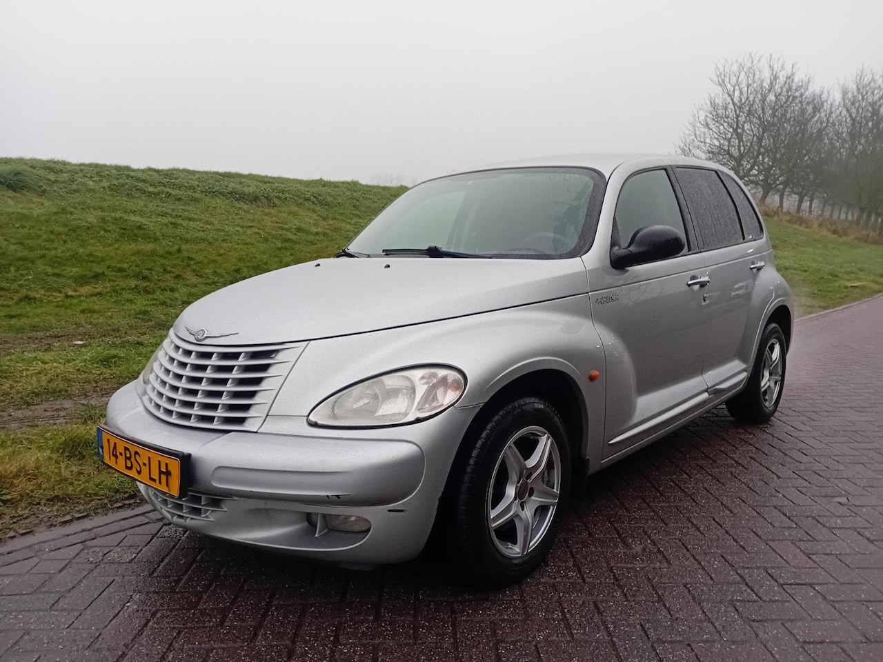 Chrysler PT Cruiser Custom Van - 2.2 CRD Classic Grijs Kenteken Climate Cruise Control 170.155 km NAP - AutoWereld.nl