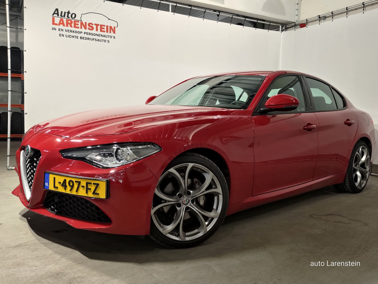 Alfa Romeo Giulia - 2.0T 200pk Super Business 147kw Navi / Carplay / Camera / Navi / Winter Pack - AutoWereld.nl