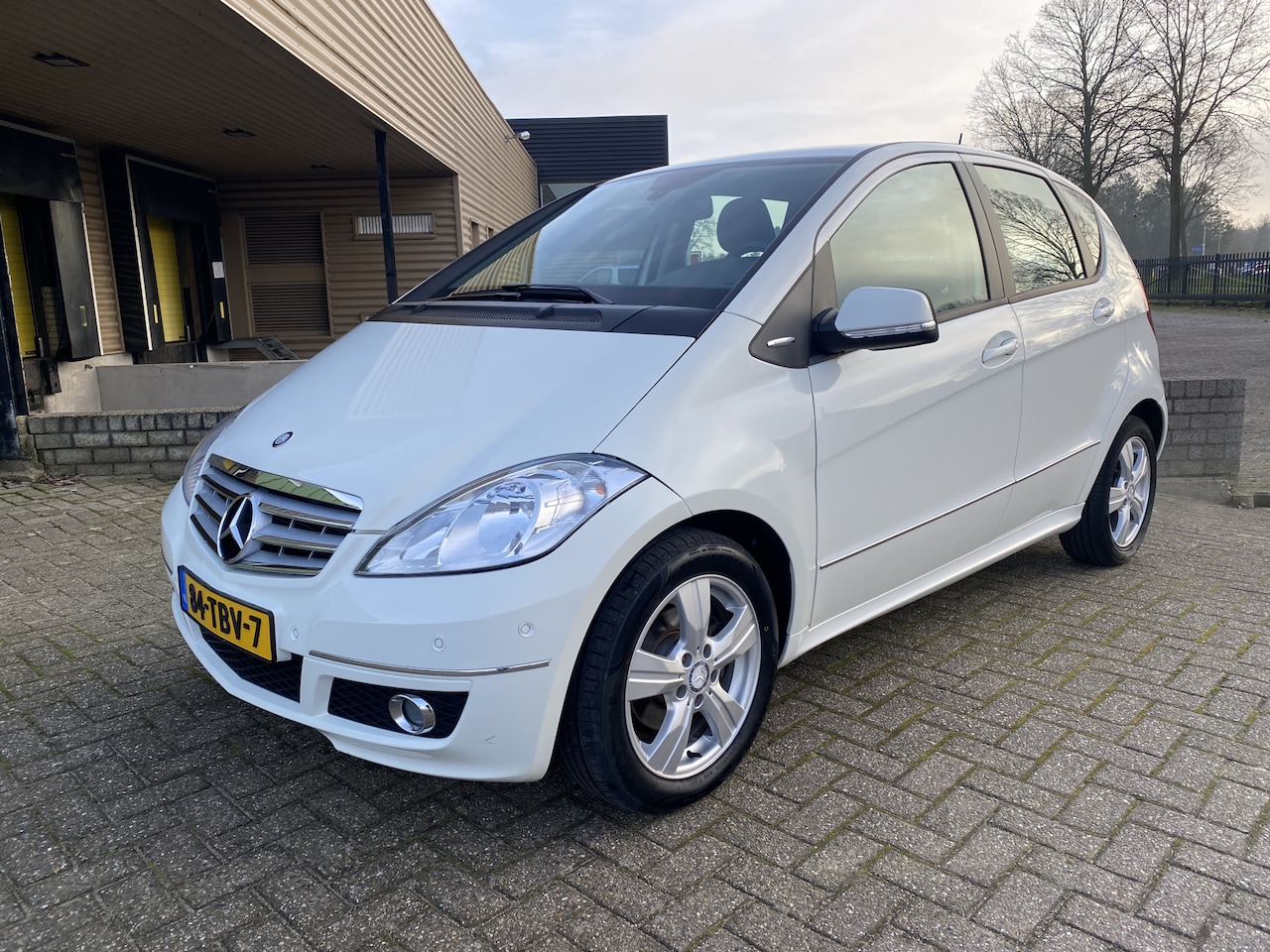 Mercedes-Benz A-klasse - 160 Avantgarde Automaat [ ecc,lmv,cruise,pdc ] - AutoWereld.nl