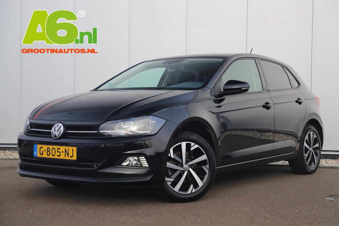 Volkswagen Polo - 1.0 TSI Beats 116PK 16 inch LMV Navigatie Carplay Android Adaptive Cruise Clima Getint Gla - AutoWereld.nl