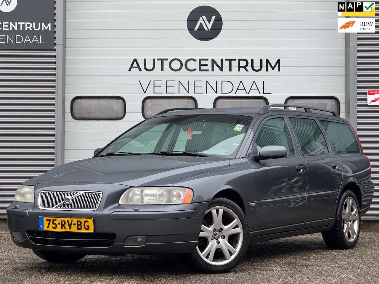 Volvo V70 - 2.4D Ocean Race AUT 7-ZITS APK 07-2025 - AutoWereld.nl