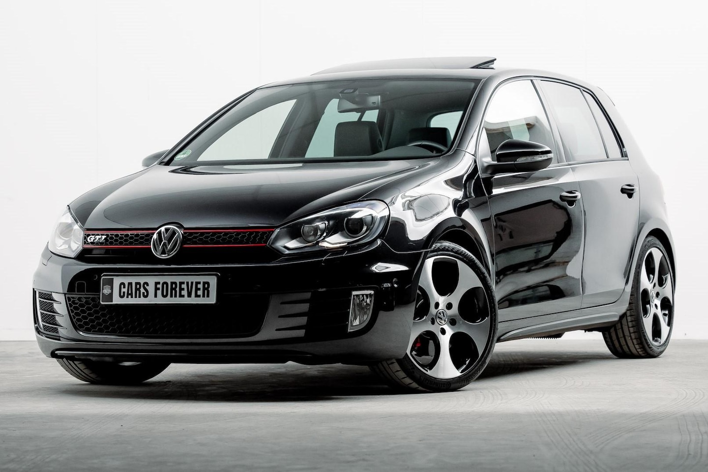 Volkswagen Golf - 2.0 GTI | 28.232 Km | Nieuwstaat | Bomvol | - AutoWereld.nl