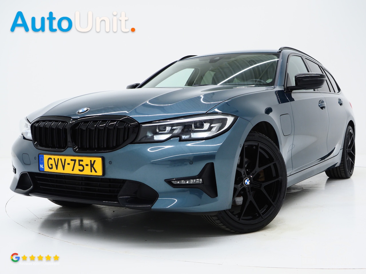 BMW 3-serie Touring - 320e Shadow-Line | Harman/Kardon | Sportstoelen | Camera | Virtual | Carplay - AutoWereld.nl