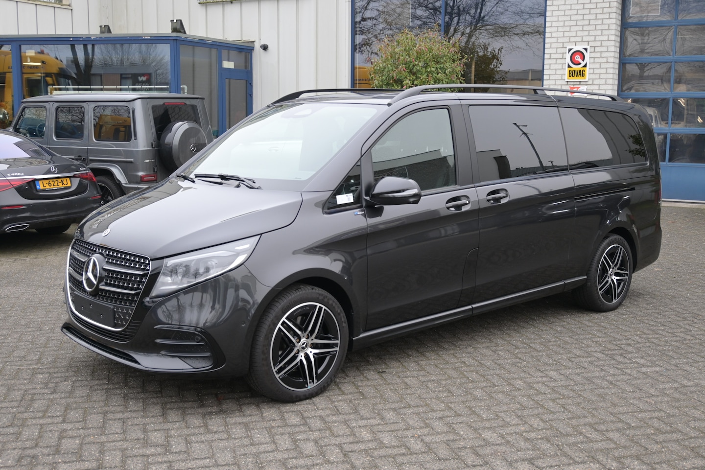 Mercedes-Benz V-klasse - 250d AMG L3 Avantgarde Memory stoelen met ventilatie, Burmester, Camera 360 graden - AutoWereld.nl