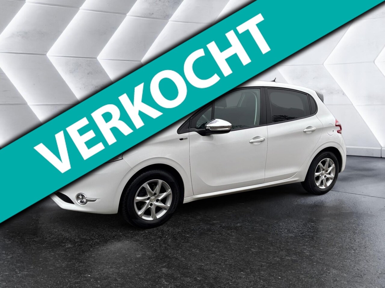 Peugeot 208 - 1.2 VTi Style | Navi | Cruise | Airco | Slechts 134.000 KM | Origineel Nederlandse Auto | - AutoWereld.nl