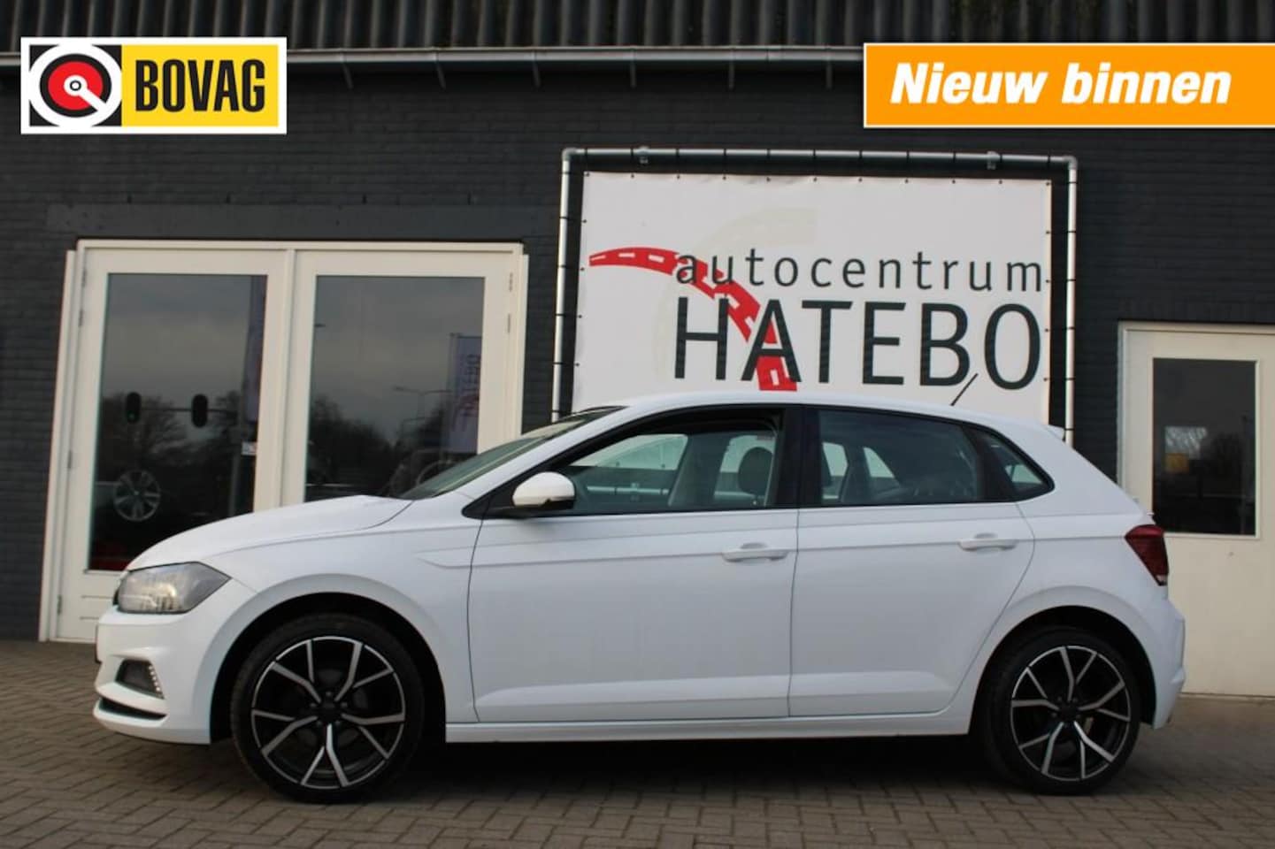 Volkswagen Polo - 1.0 MPI TRENDLINE 5-drs  Airco Sportstuur - AutoWereld.nl