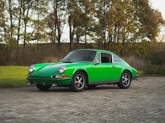 Porsche 911 - 2.4E Coupe Viper Green