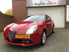 Alfa Romeo Giulietta - 2.0 JTDM DISTINCTIVE Automaat 5D