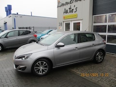 Peugeot 308 - 1.2 Pure Tech Allure Navi/ Trekhaak