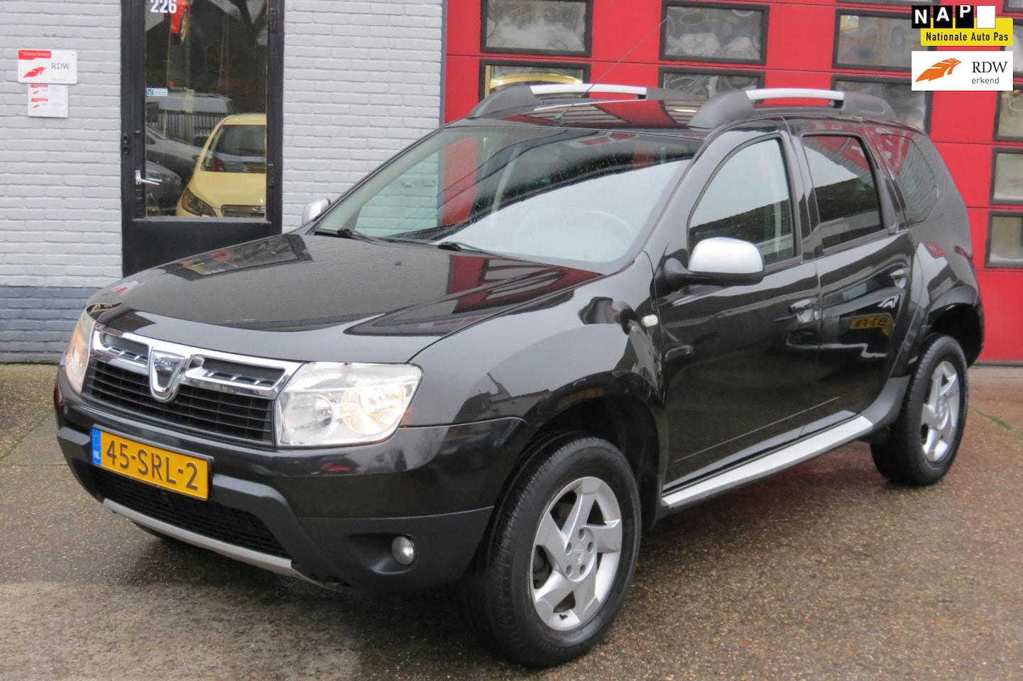 Dacia Duster - 1.6 Aniversare 2wd 1.6 Aniversare 2wd ,Leder , 58.000 km NAP - AutoWereld.nl