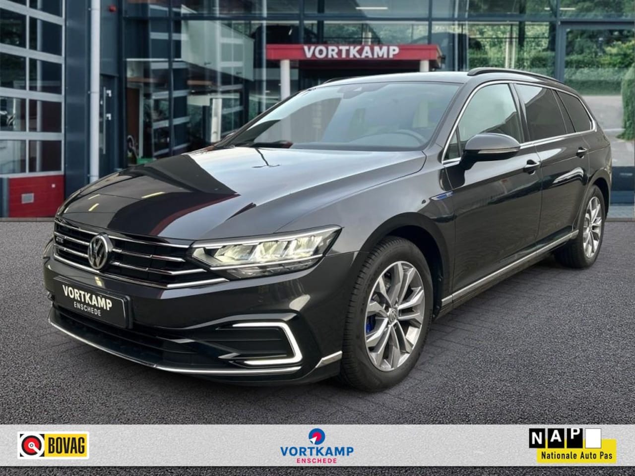 Volkswagen Passat Variant - 1.4 TSI DSG GTE TREKHAAK/CAMERA/DYNAUDIO/ACC/STOELVERW - AutoWereld.nl