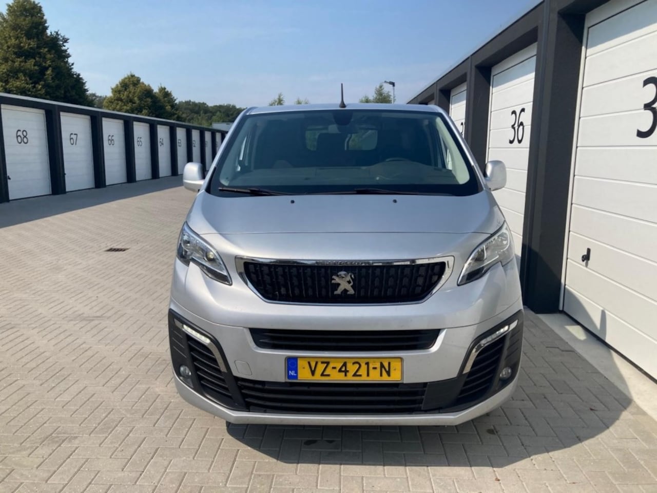 Peugeot Expert - 2.0 BlueHDI 95 Premium - AutoWereld.nl