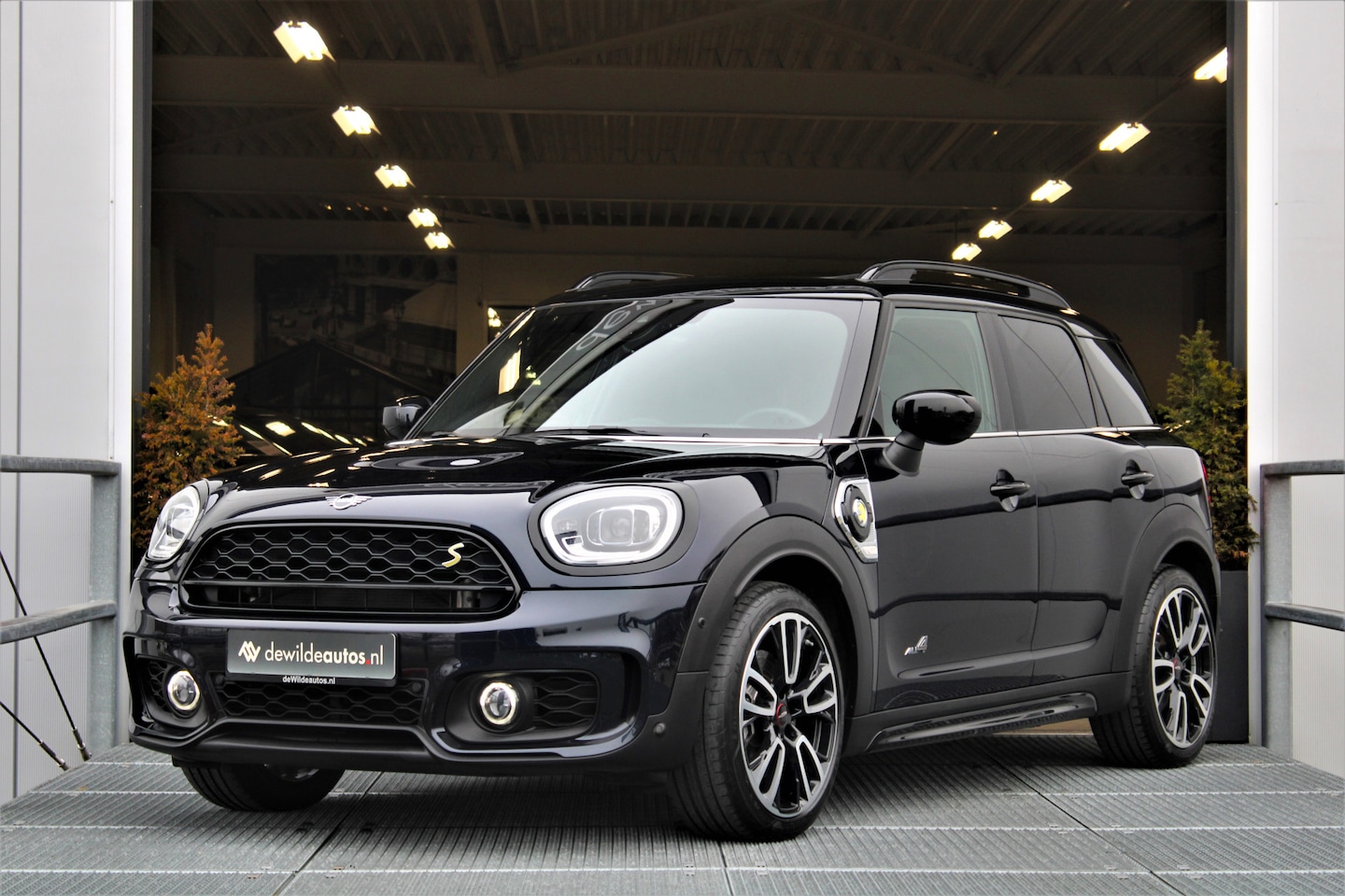 MINI Countryman - Mini 2.0 Cooper S E ALL4 JCW-pakket 220pk Pano Leer Camera Head-up Harman/Kardon ACC - AutoWereld.nl