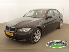 BMW 3-serie - 320i High Executive