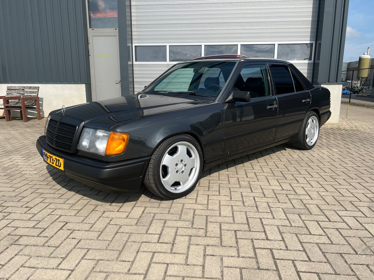 Mercedes-Benz 200-500 (W124) - 260 E - AutoWereld.nl