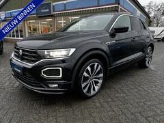 Volkswagen T-Roc - 1.5TSi 150pk DSG Sport R-Line | LED | Navi | 19" Suzuka velgen | Driver Assist Plus | ACC