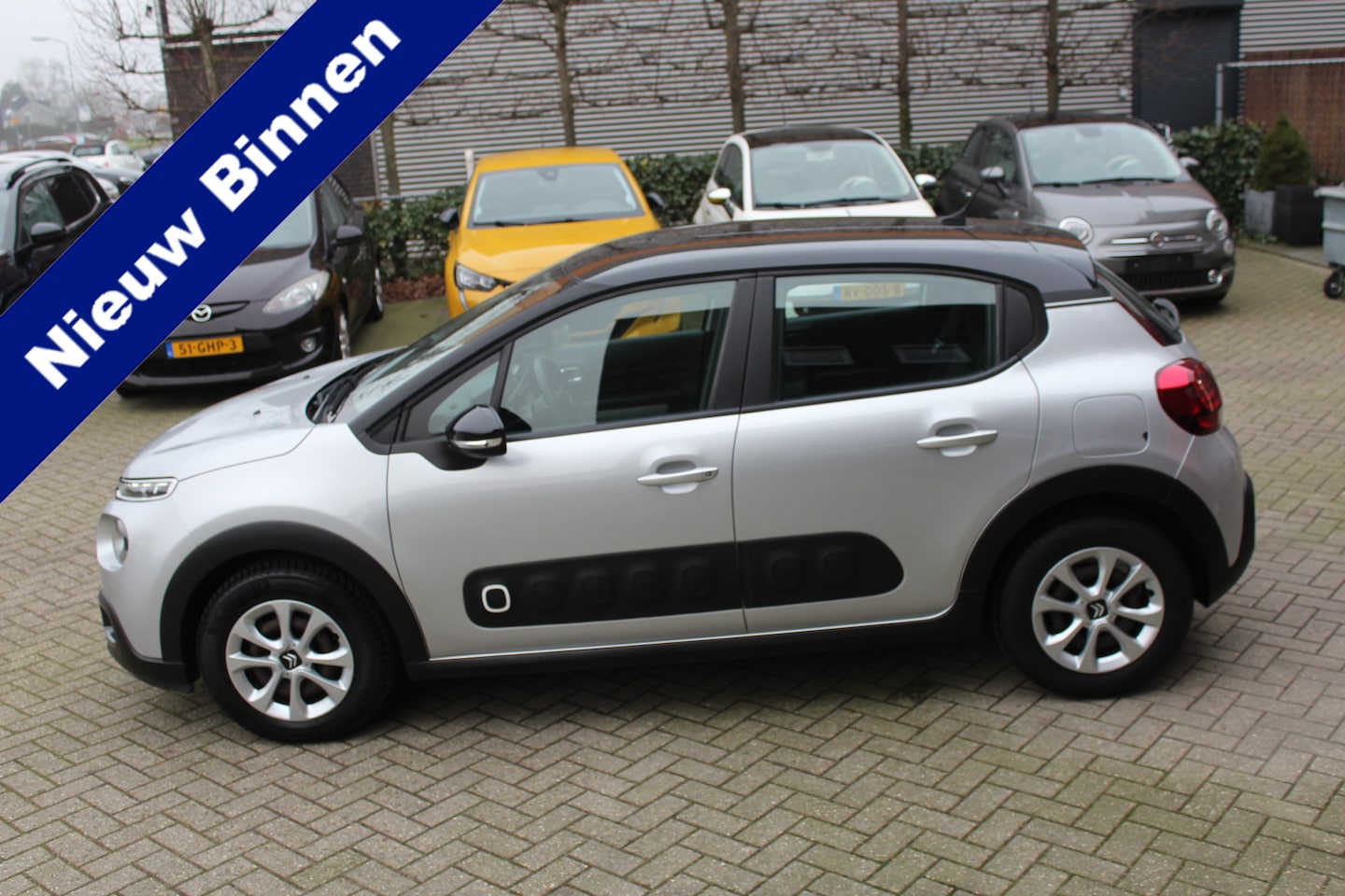 Citroën C3 - 1.2 PureTech 110 PK Automaat EAT6 Feel Clima-Cruise-Navi-Trekhaak Nieuwe 4 Seizoenen bande - AutoWereld.nl