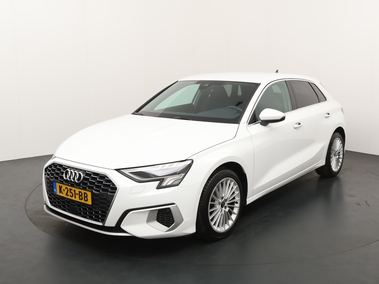 Audi A3 Sportback - 30 TFSI Business edition 30 TFSI Business edition - AutoWereld.nl