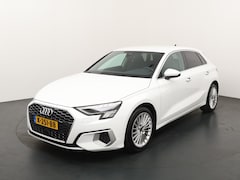 Audi A3 Sportback - 30 TFSI Business edition Automatische airco, navigatie, licht metalen velgen, parkeersenso