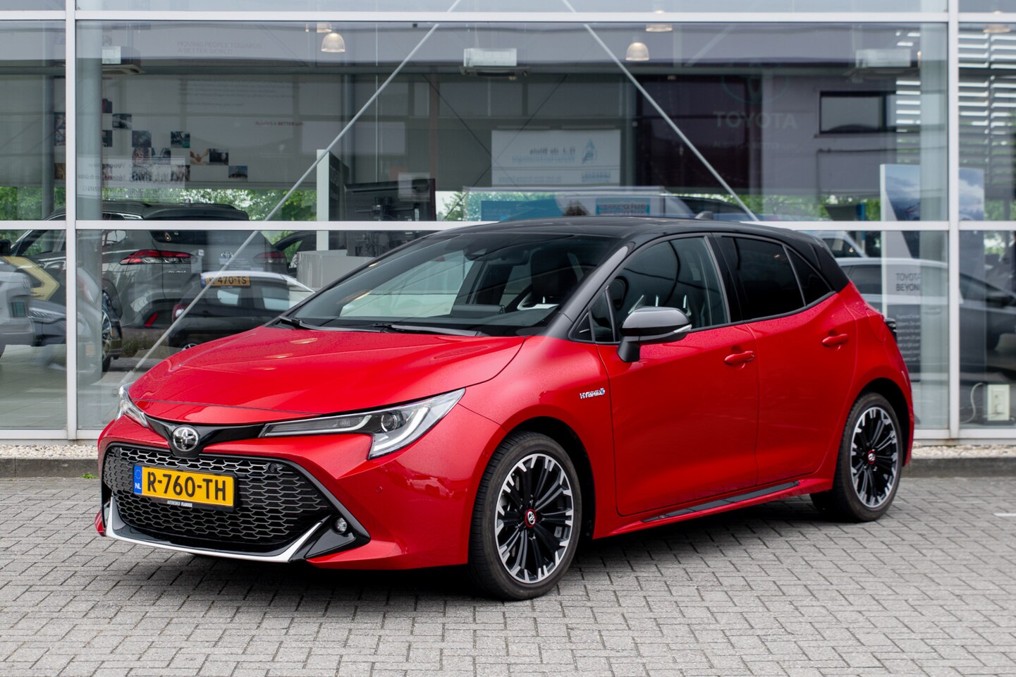 Toyota Corolla - 2.0 Hybrid GR-Sport 2.0 Hybrid GR Sport 184pk - AutoWereld.nl