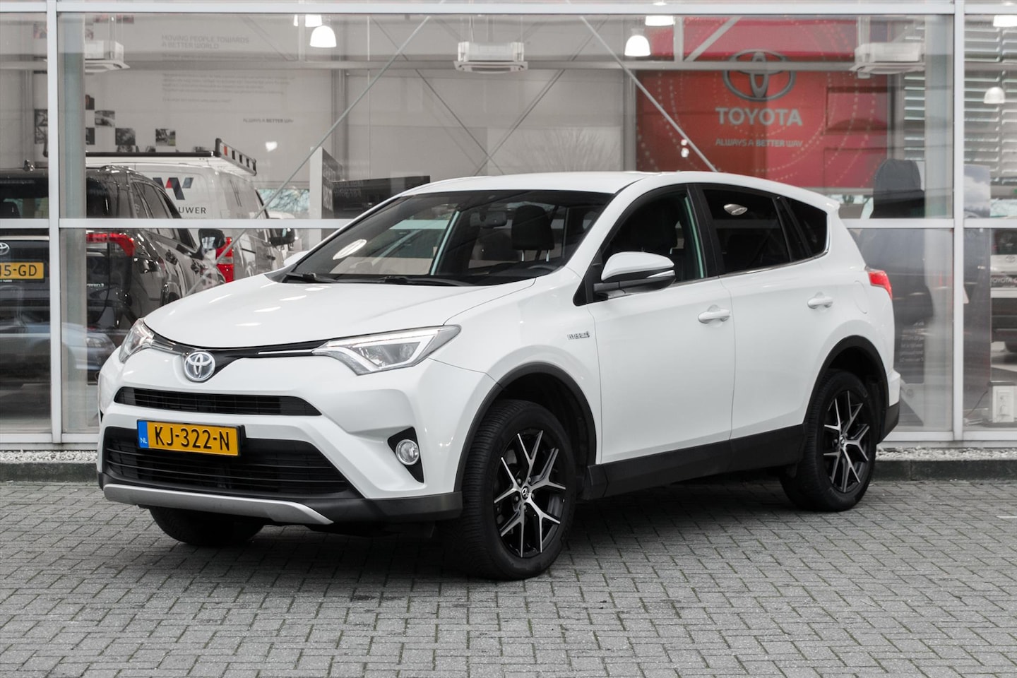 Toyota RAV4 - 2.5 VVT-i Hybrid 197pk 2WD Aut Style - AutoWereld.nl