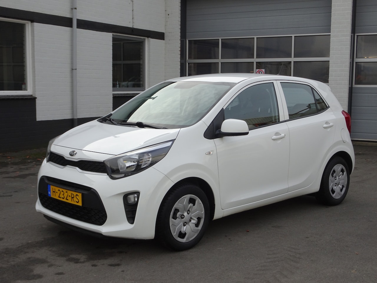 Kia Picanto - 1.0 MPi ComfortPlusLine Airco, elektrische ramen, centrale vergrendeling, media voorbereid - AutoWereld.nl