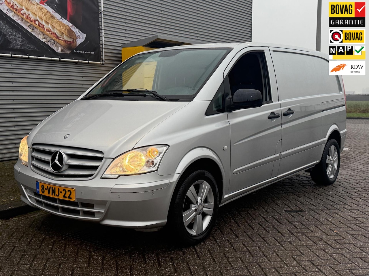 Mercedes-Benz Vito - 113 CDI DC Luxe Bj 2011 Airco 2x schuifdeuren Nette bus - AutoWereld.nl