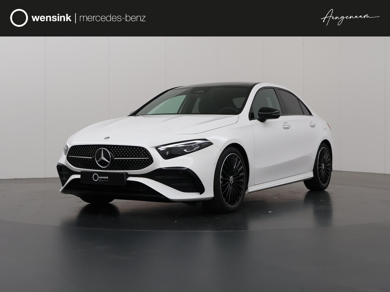 Mercedes-Benz A-klasse - 180 Star Edition AMG Line | Nightpakket | Panoramadak | 19-Inch | Stoelverwarming | Multib - AutoWereld.nl