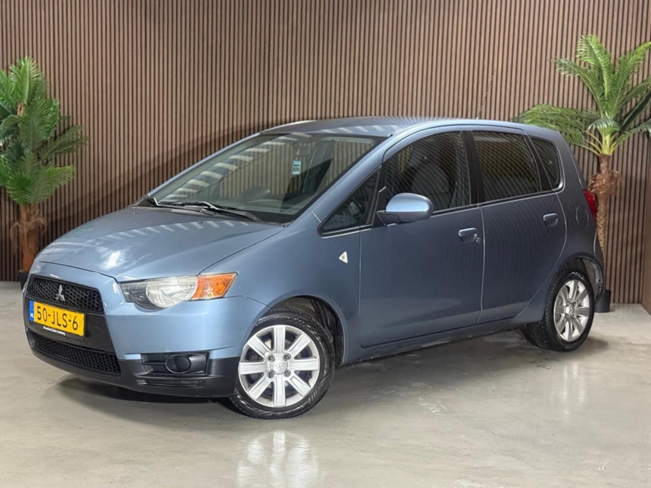 Mitsubishi Colt - 1.3 Invite - AutoWereld.nl