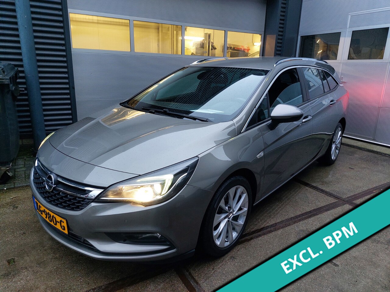 Opel Astra Sports Tourer - 1.6 CDTI Business+AIRCO/ECC /NAV /LMV 8-2016 - AutoWereld.nl