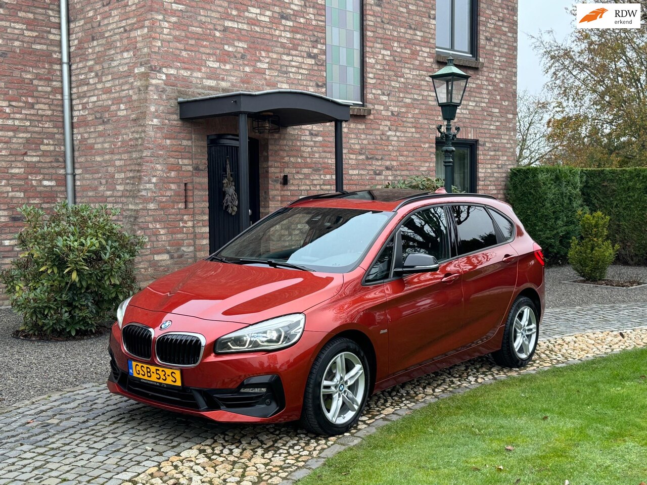 BMW 2-serie Active Tourer - 220i AUT Sport Panodak Navi - AutoWereld.nl