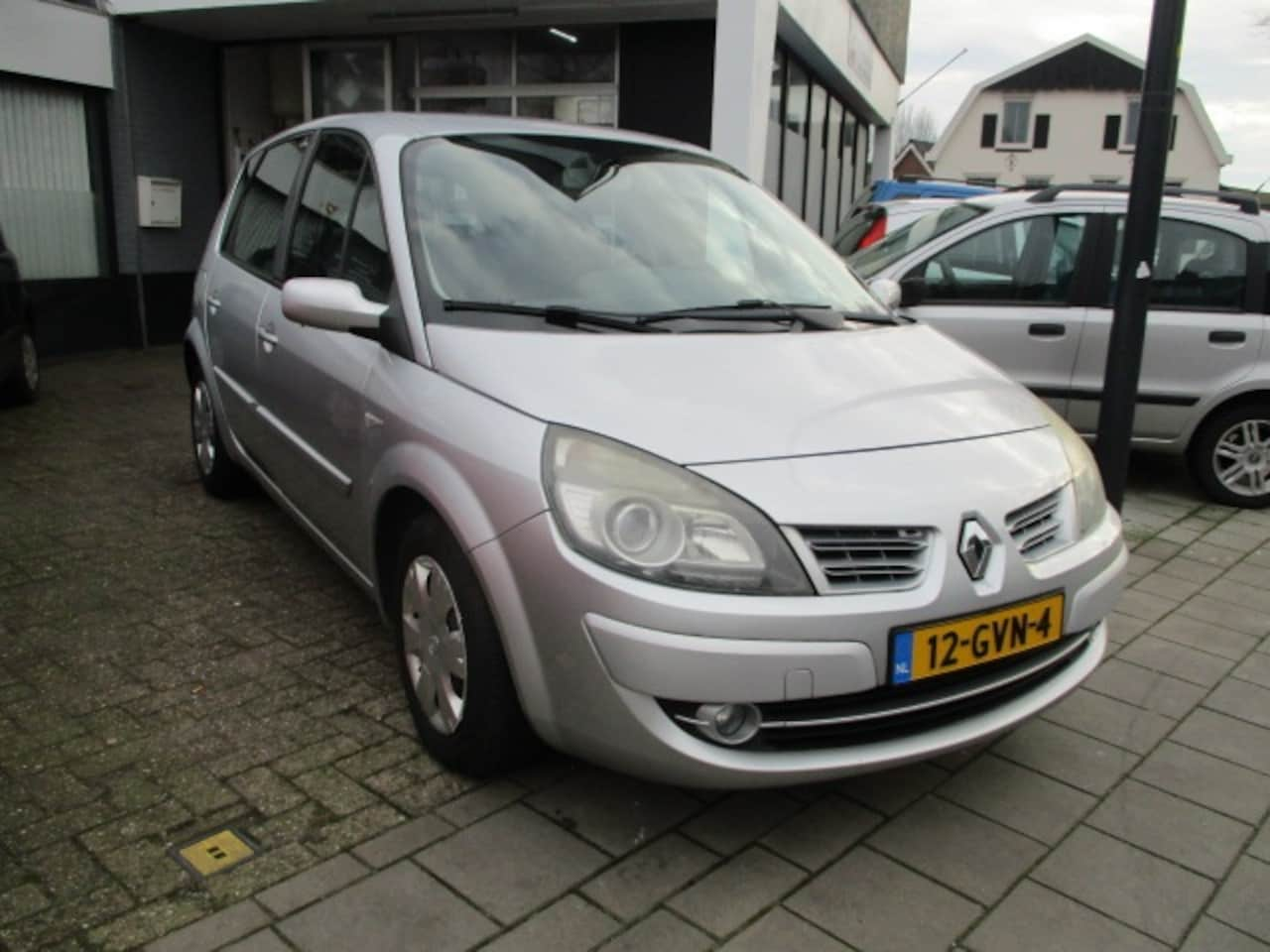 Renault Scénic - 1.6-16V Business L. - AutoWereld.nl