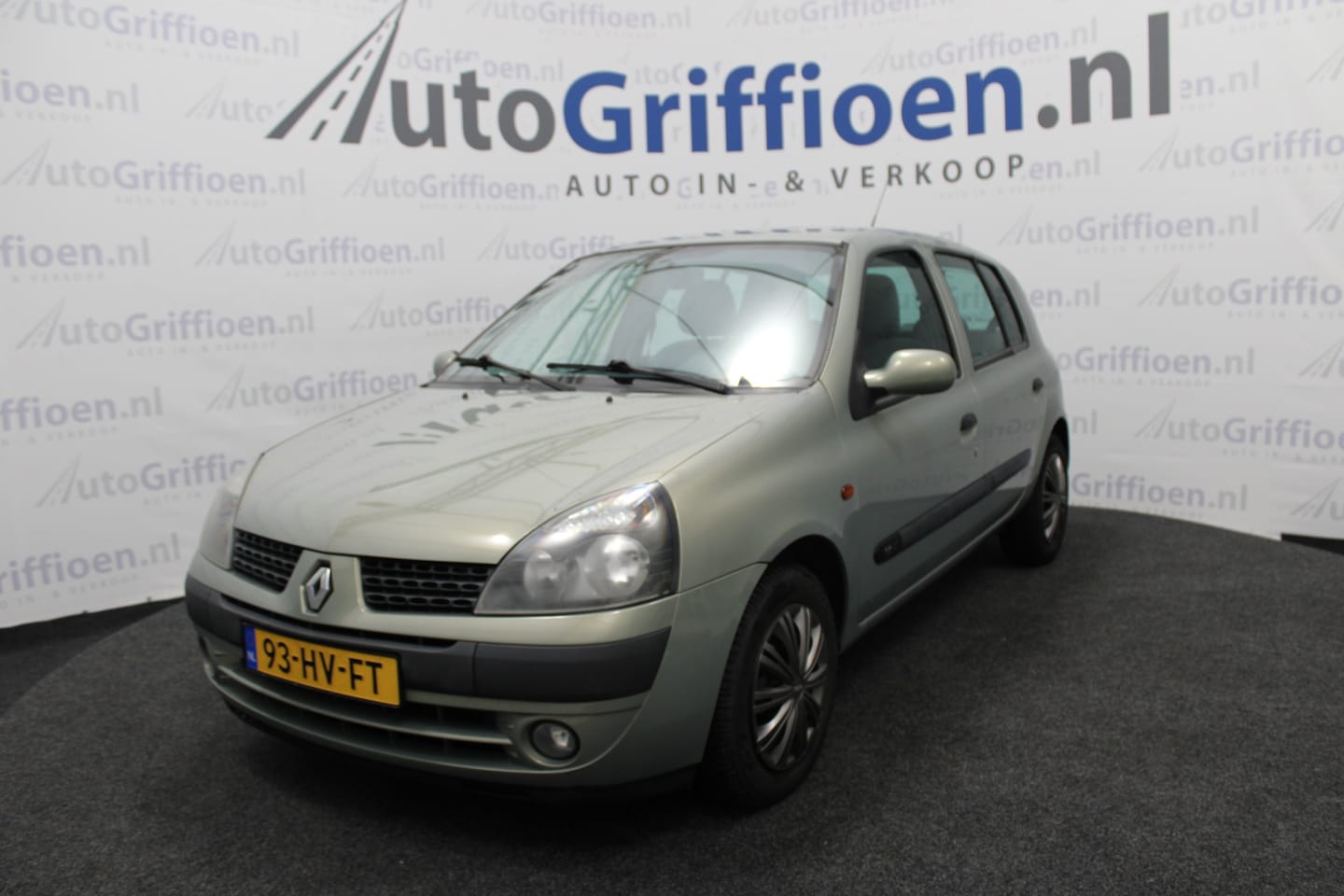 Renault Clio - 1.2-16V Expression nette 5-deurs met trekhaak - AutoWereld.nl