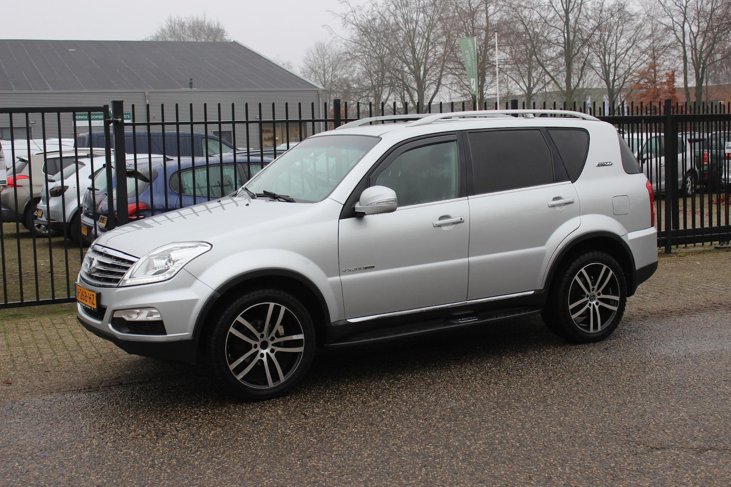 SsangYong Rexton - RX 200 e-XDI Sapphire RX 200 e-XDI Sapphire - AutoWereld.nl